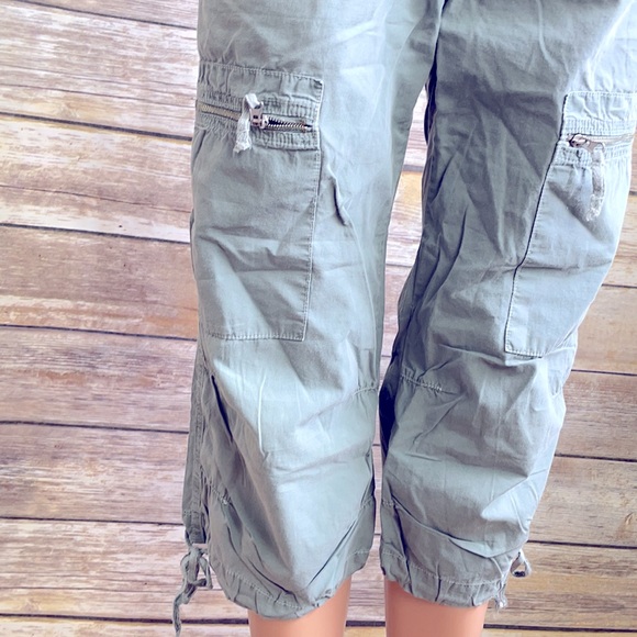 Sanctuary Green Cargo Capris - Picture 3 of 9